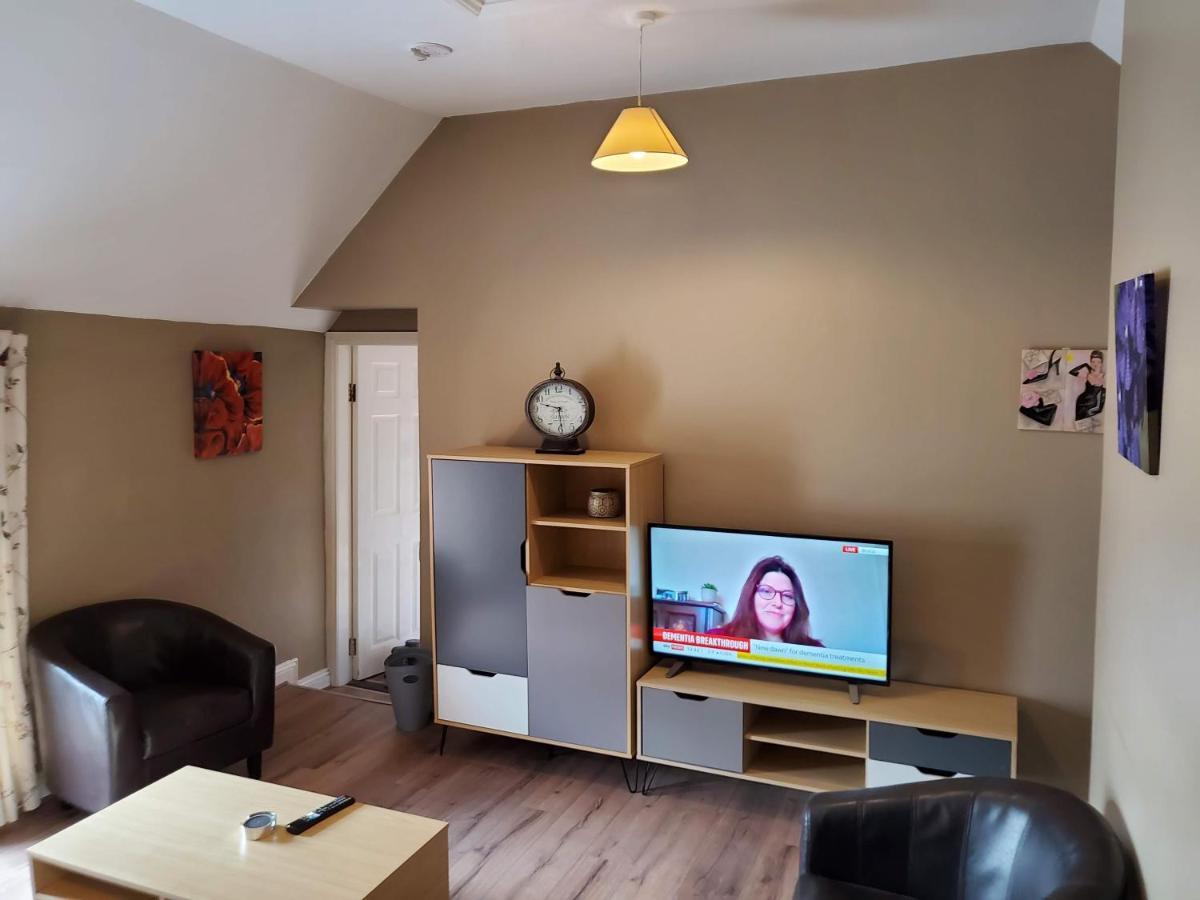 Apt. 2 - Town Centre Apartment Bagenalstown Esterno foto